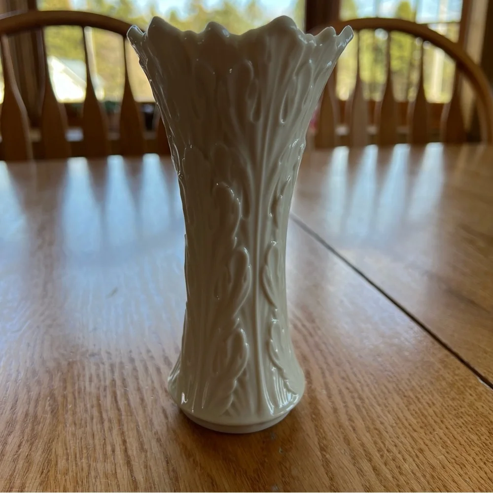 Vintage Lenox Woodland Collection Cream Vase Embossed Acanthus Leaves